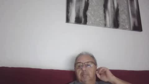Snapshot of mambow99 chatting on October 26, 12:22 am OLDMANFREE online show from October 26, 12:22 am