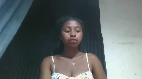 mamieriela online show from May 8, 9:26 am