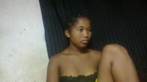 mamieriela online show from February 5, 9:35 am