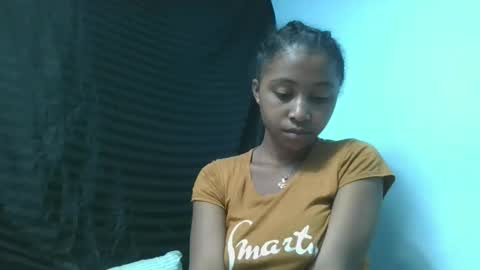 mamieriela online show from May 17, 5:44 pm