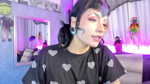   online show from October 27, 2:39 pm