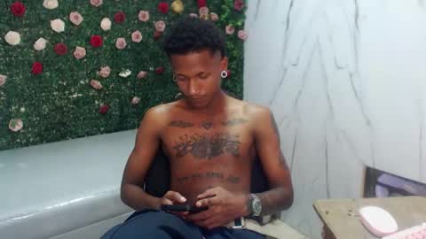 man_san11 online show from March 12, 6:33 pm