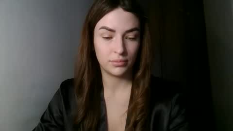 MandiBrooks online show from November 18, 12:30 pm