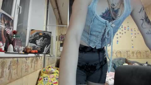 Mandy online show from November 17, 5:48 pm