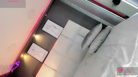 manellyksparklee online show from February 10, 1:47 pm