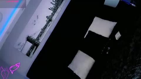 manellyksparklee online show from July 19, 4:59 am