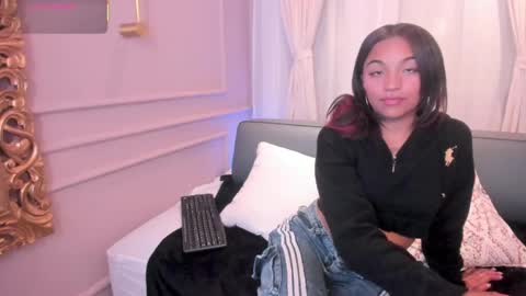 manelyk_evanss online show from September 17, 8:56 pm