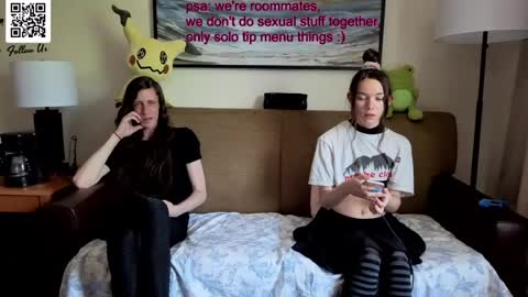 manicpixiedreamfrog online show from July 1, 5:54 pm