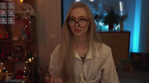 Amelie online show from February 4, 2:04 am