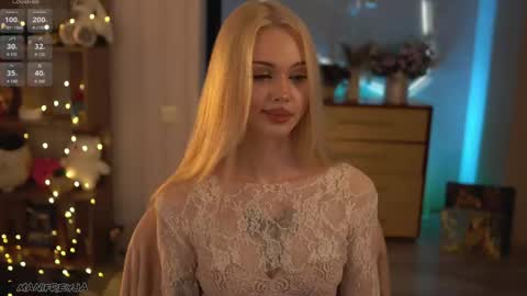 Amelie online show from May 3, 9:32 pm