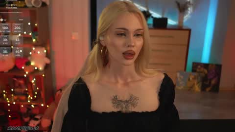 Amelie online show from May 6, 10:05 pm