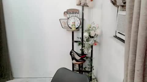 maniniyot69 online show from October 25, 7:03 pm