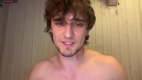 Snapshot of manolein chatting on February 15, 2:37 am manolein online show from February 15, 2:37 am