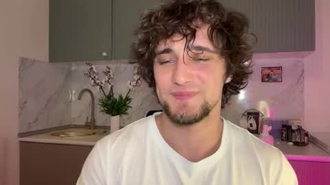 Snapshot of manolein chatting on October 24, 12:11 am manolein online show from October 24, 12:11 am