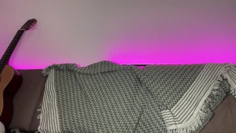 Snapshot of manolein chatting on October 5, 11:56 pm manolein online show from October 5, 11:56 pm