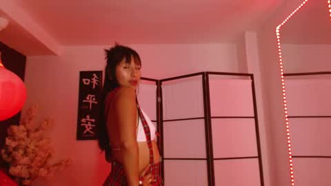 Manuela  online show from December 3, 9:15 pm