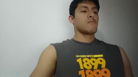 Snapshot of manucurve chatting on October 21, 5:23 am manucurve online show from October 21, 5:23 am