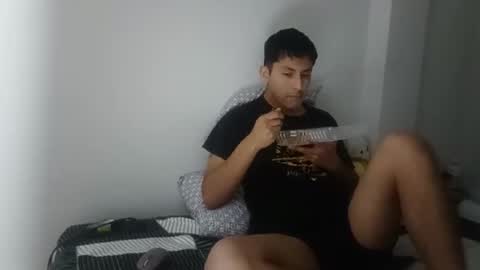 Snapshot of manucurve chatting on October 1, 2:21 am manucurve online show from October 1, 2:21 am