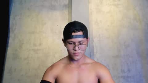 Manuel online show from October 10, 1:22 am