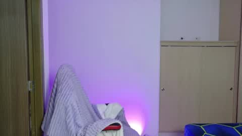 Manuela online show from July 2, 8:36 pm