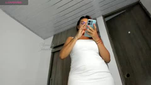 manuela_jaramillo online show from July 25, 2:09 am