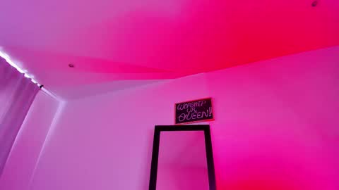 manuevans10 online show from February 12, 5:48 pm