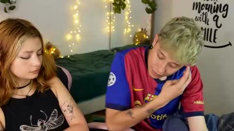 manzana_y_cebollin online show from July 22, 4:14 am