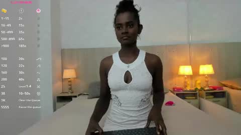 Mara Sinclair online show from July 8, 7:39 pm