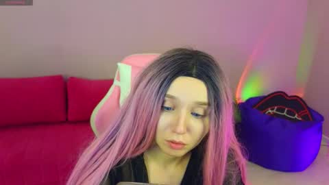 MaraLee e online show from December 15, 7:04 am