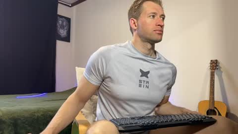 alex marvelxx online show from April 28, 7:45 am