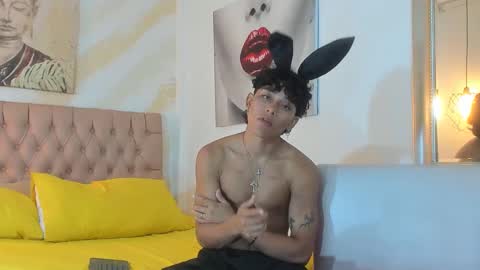 Snapshot of marcelo_cazas chatting on October 10, 4:40 am ruy jex online show from October 10, 4:40 am
