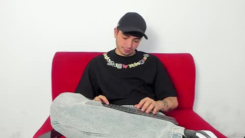 Marcos online show from December 9, 9:16 pm