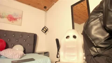 marcos_vieyra online show from July 1, 7:33 pm
