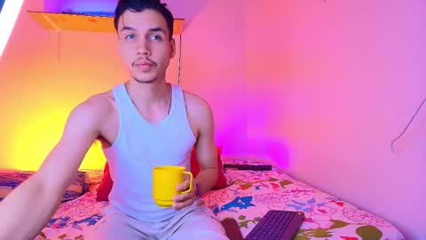 Marcus Hanks online show from December 3, 3:07 am