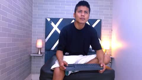 marcus hans online show from November 17, 6:32 pm