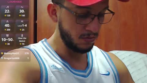 Snapshot of marcusmilarc chatting on January 28, 10:56 pm   online show from January 28, 10:56 pm