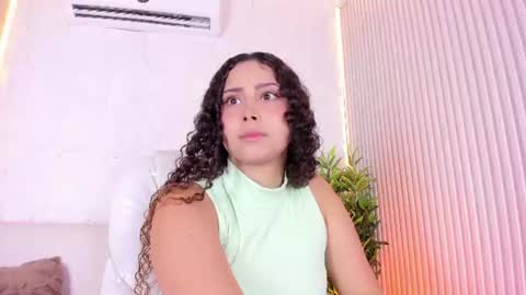 Marelyn online show from July 28, 11:39 am