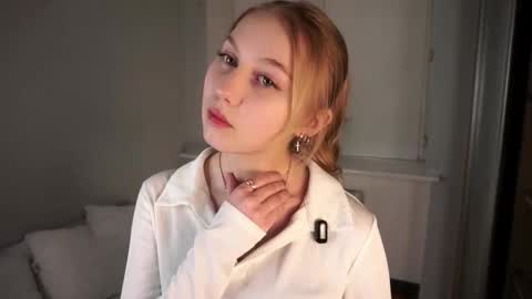 Felicia 3 online show from November 25, 9:08 am