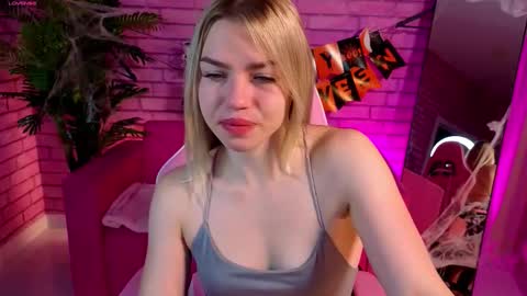 margo_robbbie online show from October 25, 1:06 am