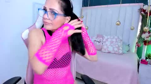 Margot  online show from January 15, 12:58 pm