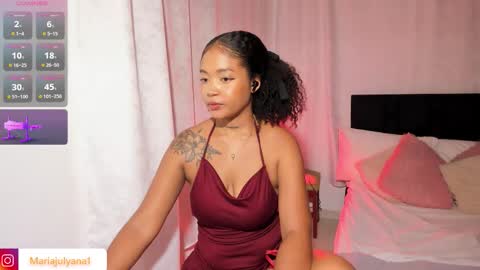 Snapshot of maria_julyana chatting on October 19, 6:07 am V A N E S S A online show from October 19, 6:07 am