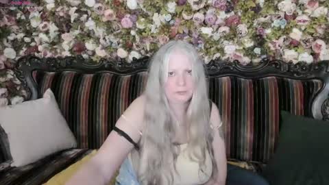 Maria online show from June 19, 7:42 pm