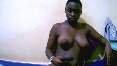 mariah_lovely online show from April 24, 1:35 pm