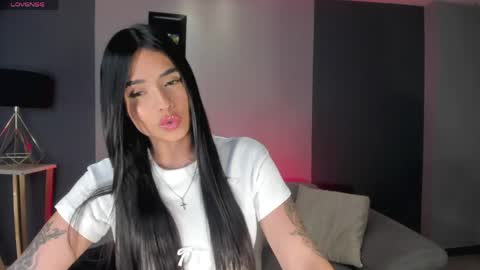 MARIA HERRERA  online show from April 29, 2:38 am