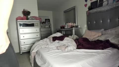 Pinkkitty online show from February 18, 4:15 am