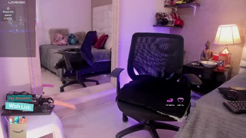Mar y online show from May 5, 3:07 pm