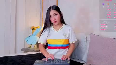 Mariana   online show from June 23, 11:28 am