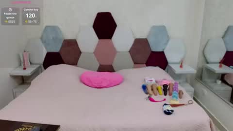 mariana online show from July 3, 11:31 pm
