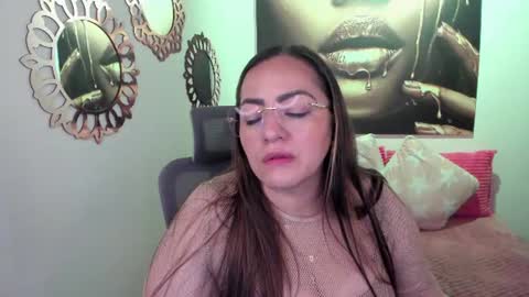 Mariana Lopez online show from June 13, 2:55 am
