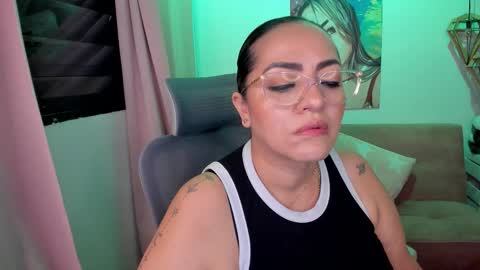 Mariana Lopez online show from March 5, 1:25 am